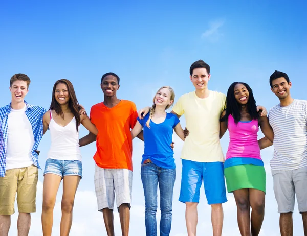 Grupo de amigos al aire libre Concepto —  Fotos de Stock