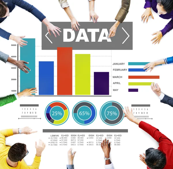 Menschen und Datenanalyse Diagramme Konzept — Stockfoto