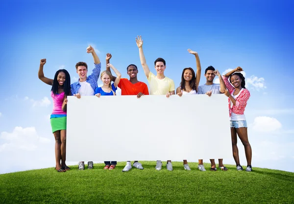 Groep van vrienden Outdoors Concept — Stockfoto