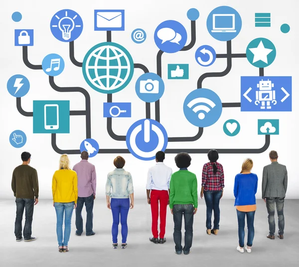 Concetto di persone e social network — Foto Stock