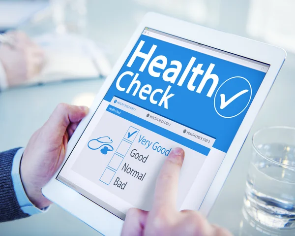 Conceito de Saúde Digital Check Healthcare — Fotografia de Stock