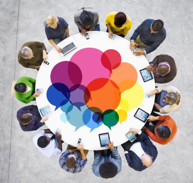 Sıradan insanlarla konuşma balonları