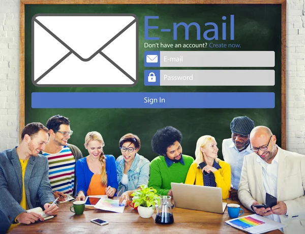 E-mail messaging online sociale media internet concept — Stockfoto