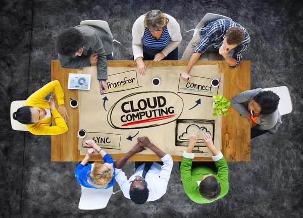 Pessoas ao redor Cloud Computing Concept — Fotografia de Stock