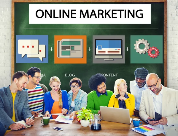 Diverse mensen en online marketing concept — Stockfoto
