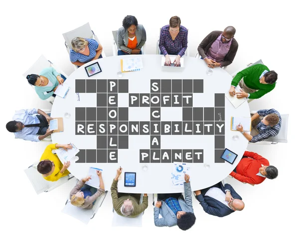 Diversas personas y concepto de responsabilidad social — Foto de Stock