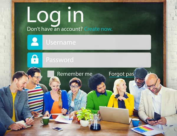 多種多様な人々 とアカウントのログイン — ストック写真