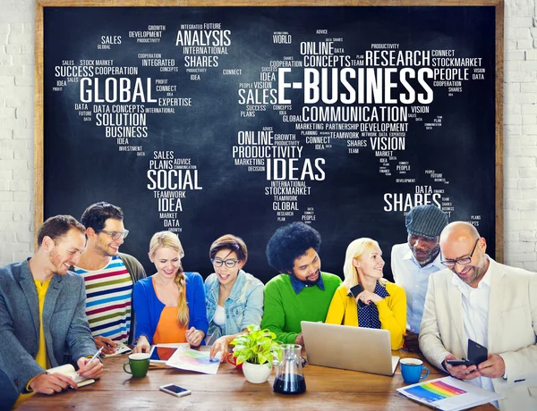 Diverse people discussing about E-Business — Stock Photo, Image