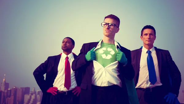 Superherói Empresários com Meio Ambiente — Fotografia de Stock
