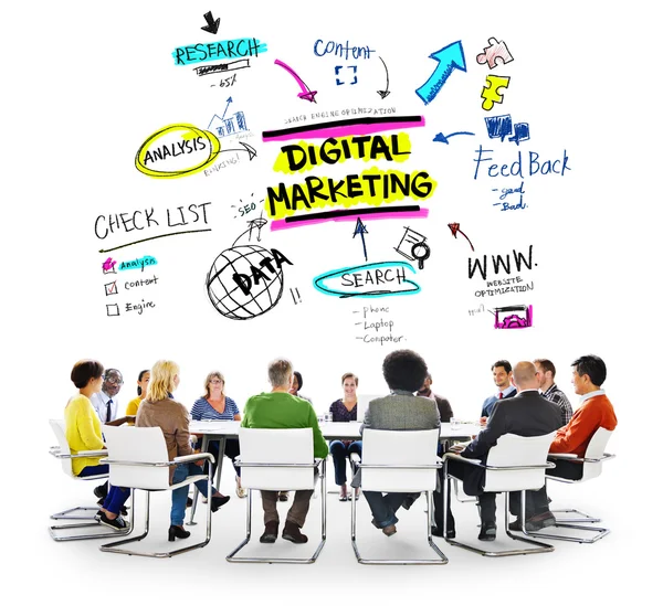 Diverse persone e Digital Marketing — Foto Stock