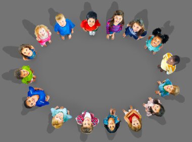 sevimli gülümseyen çocuklar