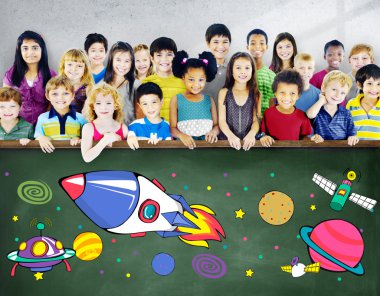 sevimli gülümseyen çocuklar