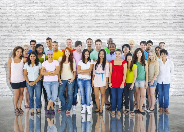 Jovens Diversidade Pessoas juntas — Fotografia de Stock