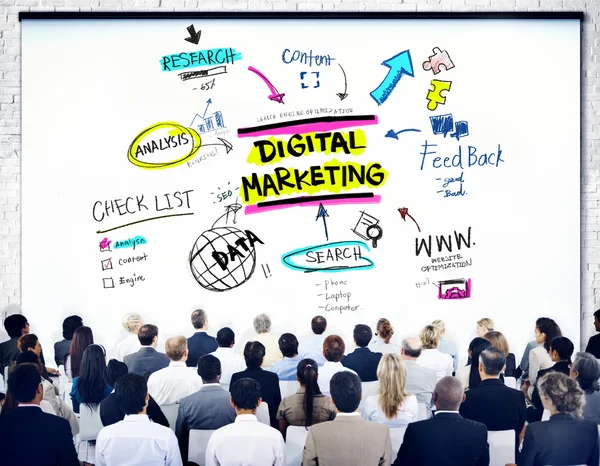 Mensen tijdens het seminar over digitale Marketing — Stockfoto