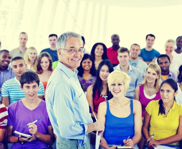 Diversidad amigos juntos — Foto de Stock