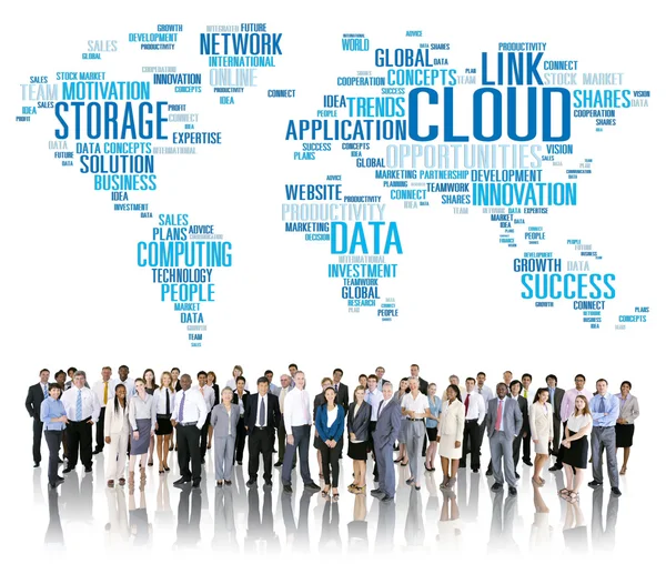 Pessoas diversas e computação em nuvem — Fotografia de Stock