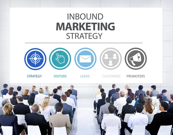 Teilnehmer eines Seminars über Inbound-Marketing-Strategie — Stockfoto