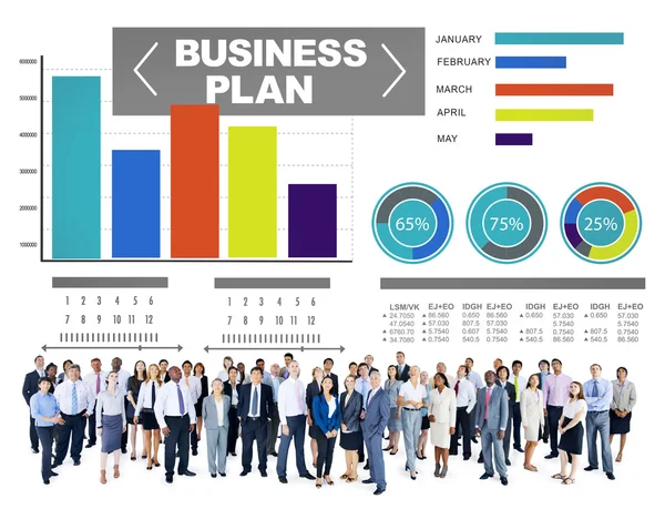 Diverse persone e Business Plan — Foto Stock