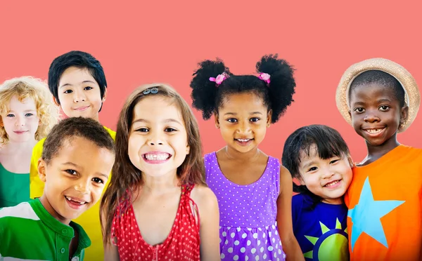 Cute diverse kids smiling — Stock Photo, Image