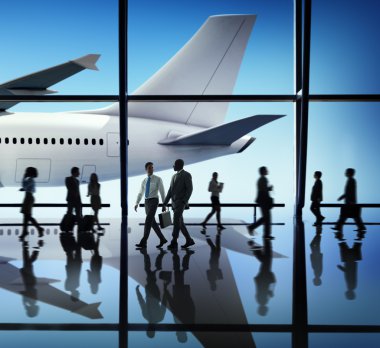 Havaalanında seyahat iş adamları