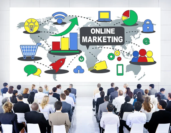 Mensen op seminar over online marketing — Stockfoto