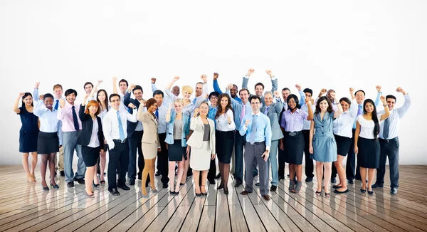 Trabajadores de pie juntos — Foto de Stock