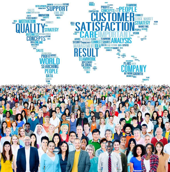 Persone diverse e soddisfazione del cliente — Foto Stock