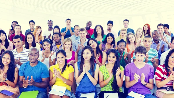 Diversità amici insieme — Foto Stock