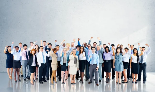 Lavoratori in piedi insieme — Foto Stock