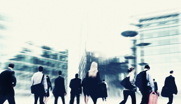 Деловые люди Гуляющие по городу
