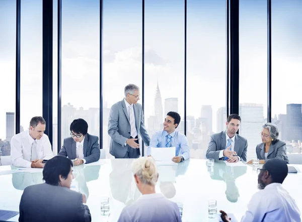 Pessoas de negócios em reunião corporativa — Fotografia de Stock