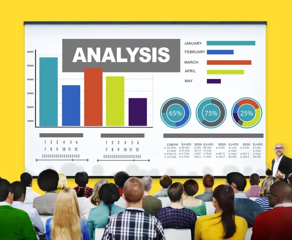 Analýza služby analytics bar graf grafu datových informací — Stock fotografie