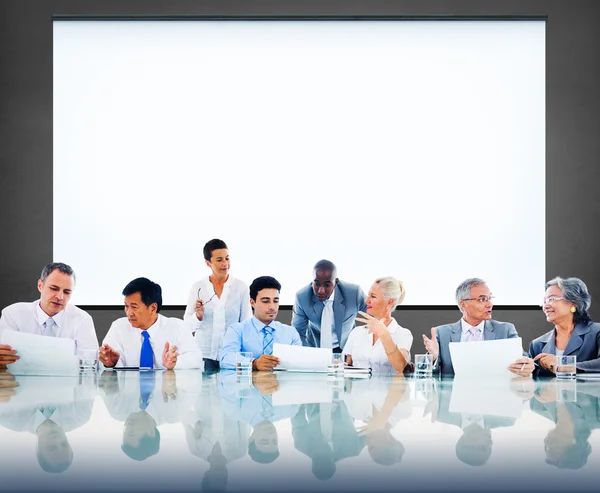 Ludzie na spotkaniu biznesowym — Zdjęcie stockowe