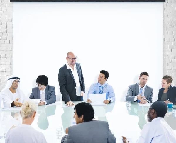 Pessoas de negócios em reunião corporativa — Fotografia de Stock