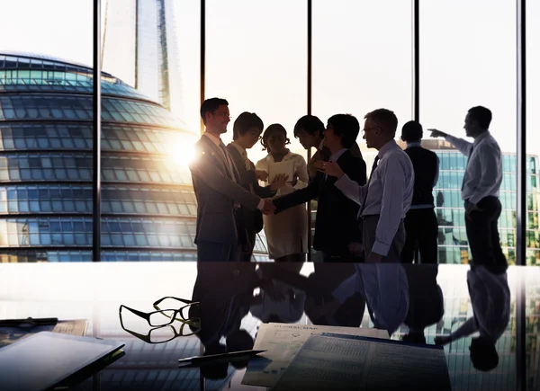 Gente de negocios trabajando — Foto de Stock