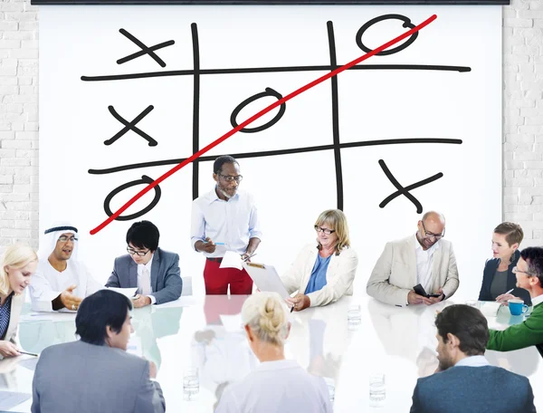 Debate em equipe Estratégia de planejamento de negócios — Fotografia de Stock