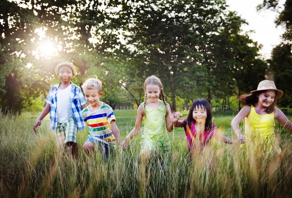 Diversidad niños amistad — Foto de Stock