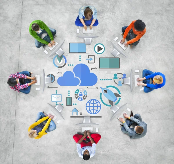 Big Data Sharing Online Global Communication Cloud — Stockfoto