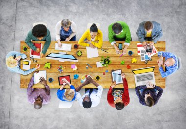 Ofiste çalışan tasarımcıları