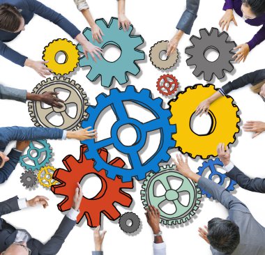 Bir grup insan dişli simgesiyle