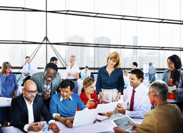 Diskussion der Geschäftsleute — Stockfoto