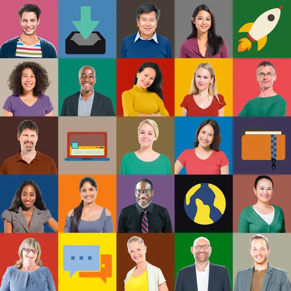 Multietnické lidé a technologie koncepce — Stock fotografie