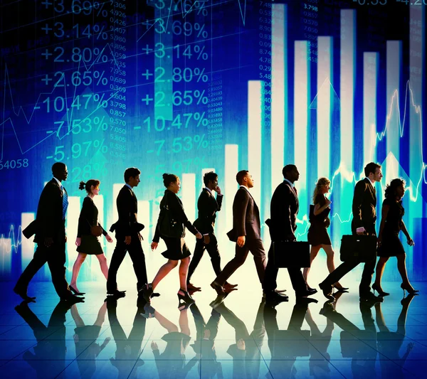 Pessoas de negócios com números financeiros Conceito — Fotografia de Stock