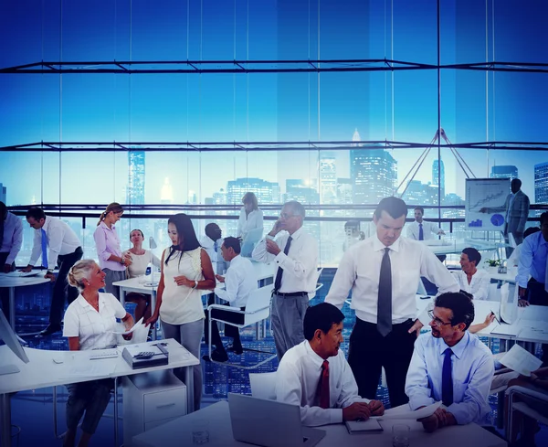 Pessoas de negócios no local de trabalho — Fotografia de Stock