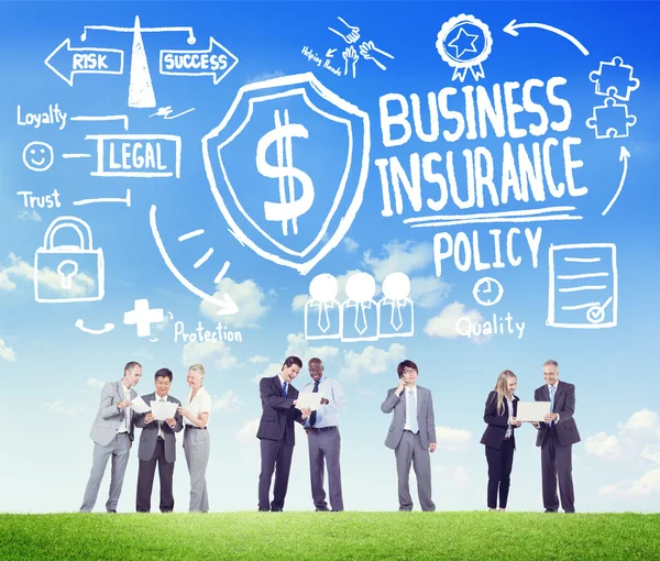 人々 とビジネスのグループ保険の概念 — ストック写真