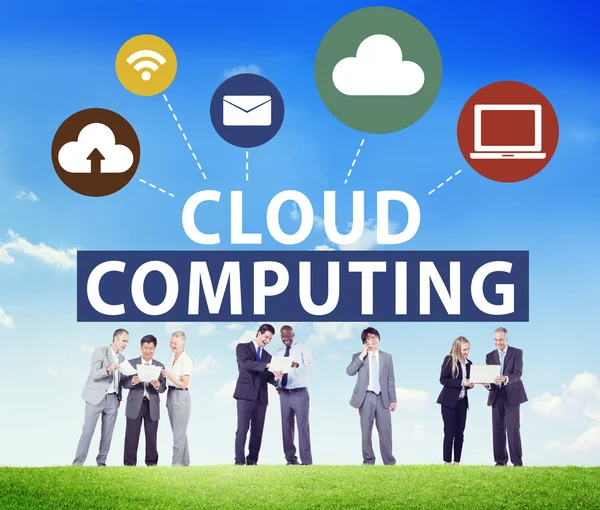 Grup de persoane și cloud computing Concept — Fotografie, imagine de stoc