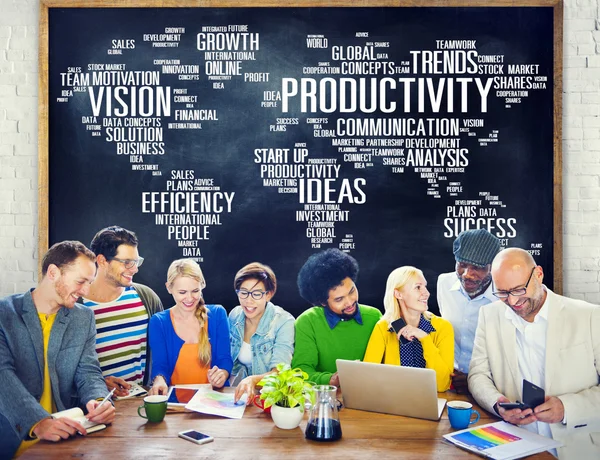 Business-Team und globale Produktivitätsstrategie — Stockfoto