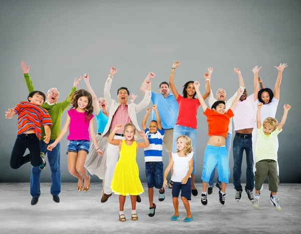 Gruppo di Diversità Persone con Bambini — Foto Stock