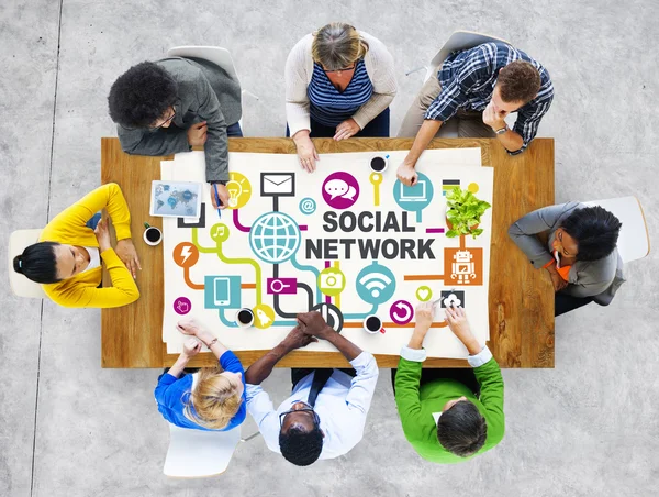 Gruppo di persone e Global Social Media Networking — Foto Stock