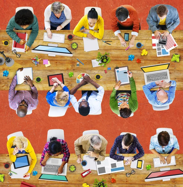 Collèges Travailler à table Concept — Photo